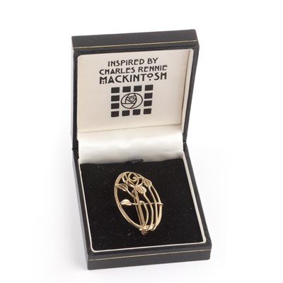 Lot 450 - 9ct gold brooch Art Nouveau style, after a...