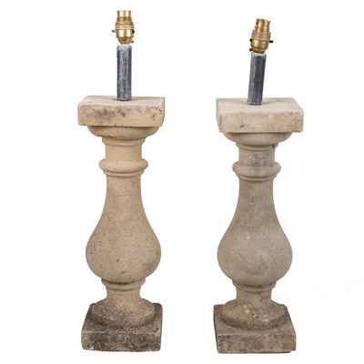 Lot 195 - A Pair of table lamps