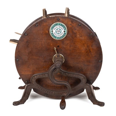 Lot 1076 - An oak barrel knife sharpener and cleaner