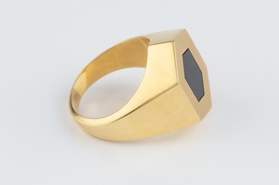 Lot A hardstone signet ring, of slightly elongated...