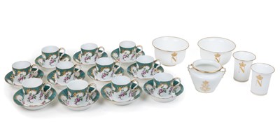 Lot 381 - A group of continental porcelain and glassware
