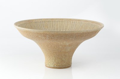Lot 628 - Chris Carter (b.1945) Footed bowl stoneware...