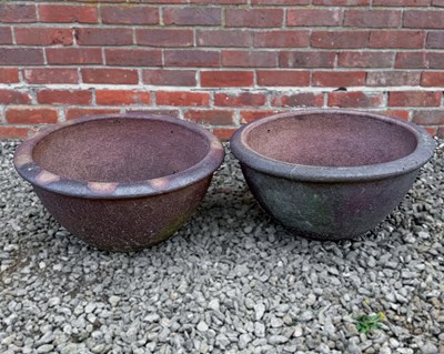 Lot 1452 - A pair of garden planters