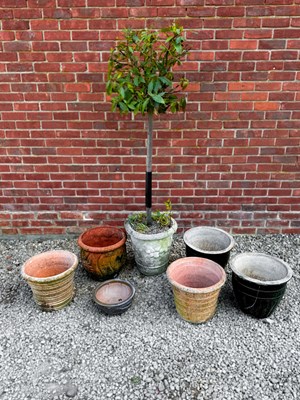 Lot 1511 - A group of garden planters and pots
