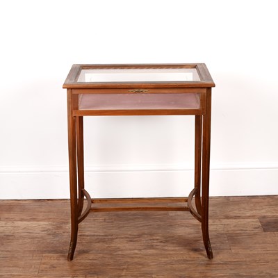 Lot 33 - Mahogany and inlaid bijouterie table with a...