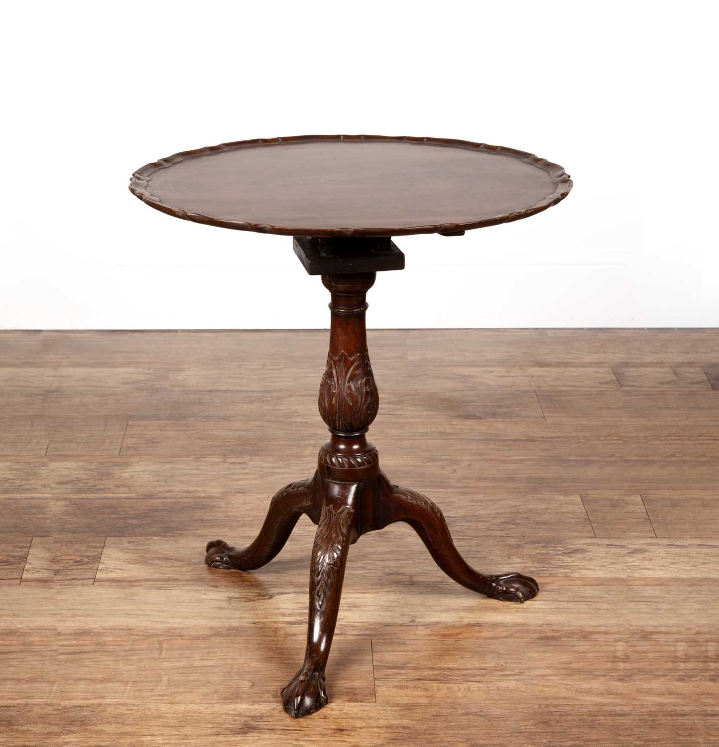 Lot 30 - Tripod table with birdcage column the top...