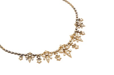 Lot 42 - A late 19th/early 20th century half pearl...