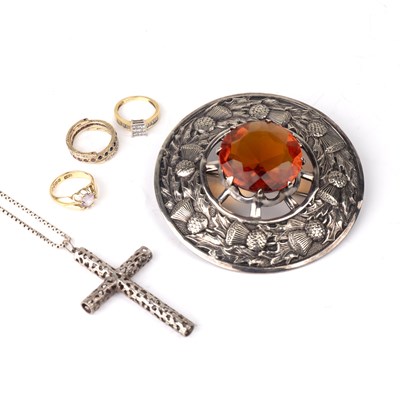 Lot 212A - Collection of jewellery Comprising a large...