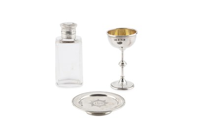 Lot A George V silver travelling communion set,...