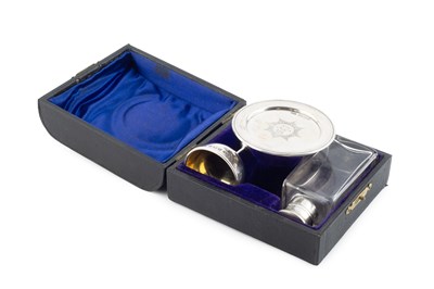 Lot A George V silver travelling communion set,...