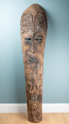 Lot 1318 - A large Oceanic-style carved wooden mask