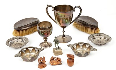 Lot 427 - Group of various silver and miscellaneous...