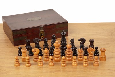 Lot 109 - Boxwood and rosewood chess set, The King,...