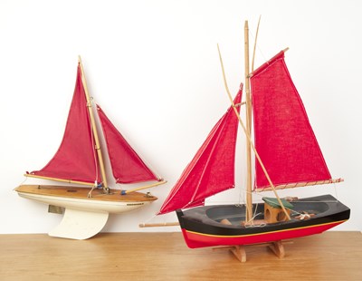 Lot 401 - Two model boats or pond yachts Comprising: a...