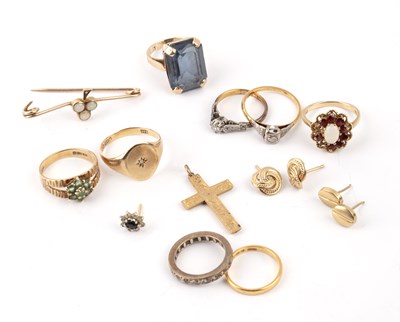 Lot 454 - Collection of various jewellery Comprising: a...