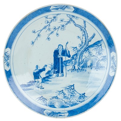 Lot 70 - A 19th century Chinese blue and white porcelain charger