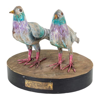 Lot 1010 - 21st Century School, Folk Art sculpture depicting two pigeons