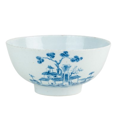Lot 1065 - A mid to late 18th century, possibly Worcester porcelain blue and white bowl