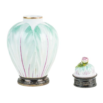 Lot 15 - Meissen porcelain tea caddy