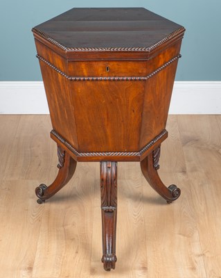 Lot 178 - In the manner of Gillows