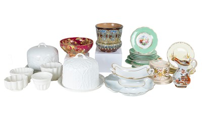 Lot 69 - A group of various ceramics