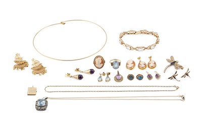 Lot 436 - A collection of jewellery, comprising a stone...