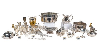 Lot 396 - A quantity of silver plate