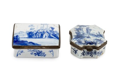 Lot 531 - A late 18th century Delft pottery snuff box,...