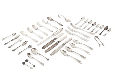 Lot 634 - A George III silver double ended marrow scoop,...