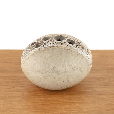 Lot 361 - Alan Wallwork (1931-2019) Studio ceramic, pod,...