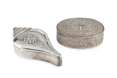 Lot 522 - An Eastern silver box in the form of a conch...
