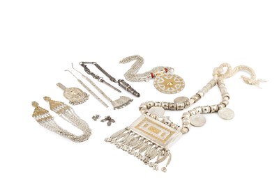 Lot 527 - An Omani white metal hirz necklace, the...