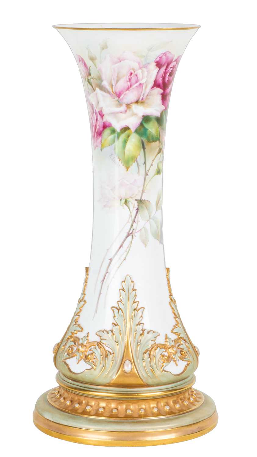 Lot 110 - A large Edwardian Royal Worcester porcelain vase