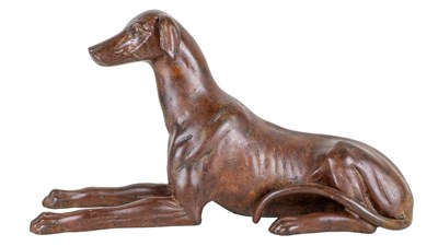Lot 164 - A patinated bronze statue of a seated hound