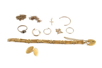 Lot 389 - A small collection of jewellery, comprising a...