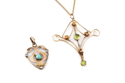 Lot 245 - An early 20th century peridot pendant,...