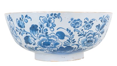 Lot 1009 - An 18th century English Delftware punch bowl