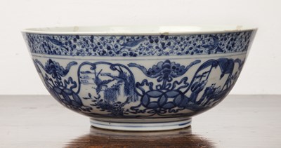 Lot 39 - Blue and white porcelain bowl Chinese, 19th...