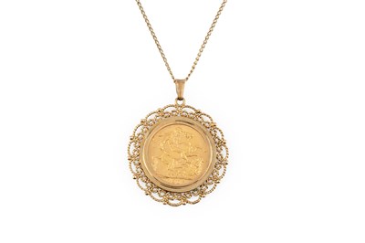 Lot 351 - A sovereign pendant on chain, the Edward VII...