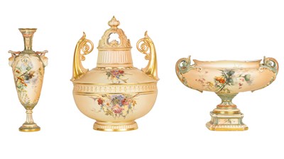 Lot 103 - Three early 20th century Royal Worcester vases