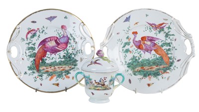 Lot 1302 - A Chelsea porcelain twin-handled chocolate cup and cover