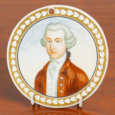 Lot 99 - A possibly Chamberlain's Worcester circular plaque of William Pitt the Younger.