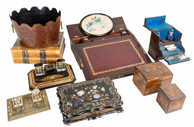 Lot 482 - A group of boxes, a writing box, and an etui
