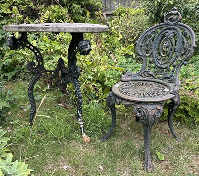 Lot 1081 - Two items of garden furniture