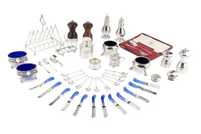 Lot 714 - A pair of George II silver circular salts,...