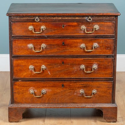 Lot 1371 - A George III mahogany chest of drawers