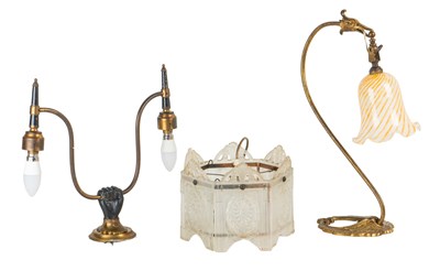 Lot 435 - A collection of three lights