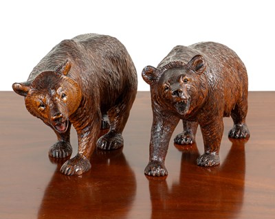 Lot 268 - A matched pair of Black Forest carved bears