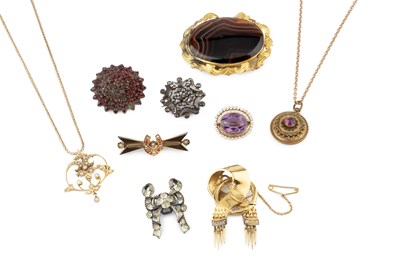Lot 383 - A collection of antique and later jewellery,...