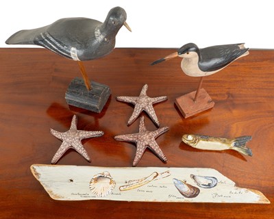 Lot 192 - A collection of animal sculptural pieces
